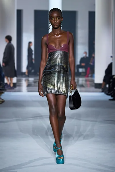 Look 37